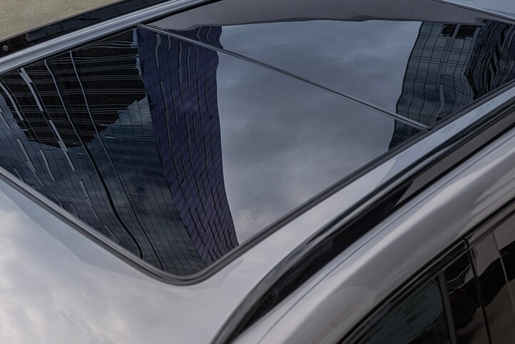 Cadillac XT4 2025 con quemacocos eléctrico panorámico