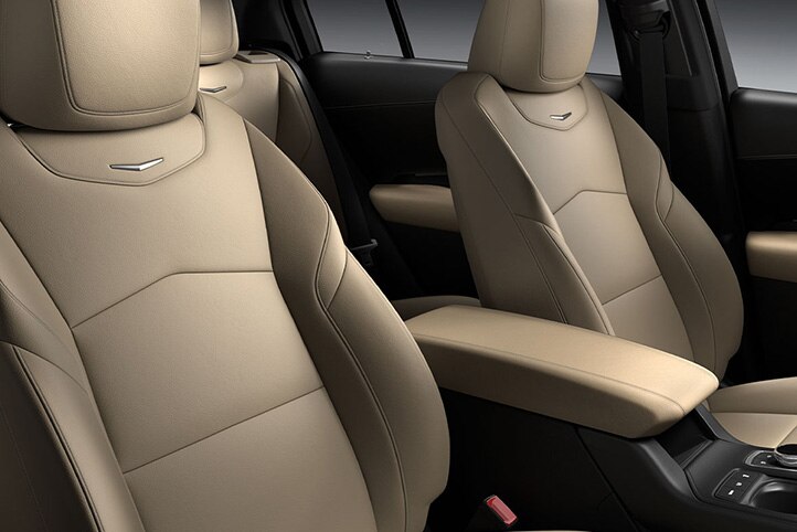 Asientos delanteros con ajuste lumbar en tu camioneta compacta de lujo, Cadillac XT4 2025
